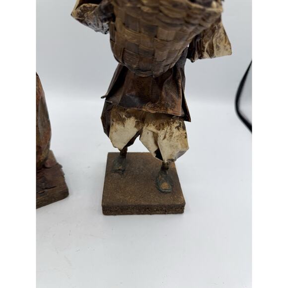 Mexican Folk Art Corn Husk Figurines Man & Woman Market Scene 12” Pair - Picture 5 of 11